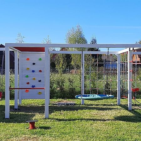 Osada Szwedzka Domek Plus Рушиново Екстериор снимка